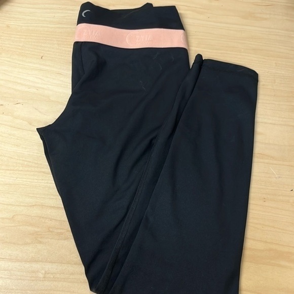 ZYIA active black leggings size‎ medium 8/10 - Picture 1 of 4